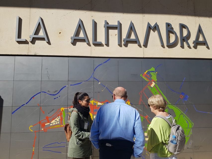 Granada: Alhambra and Nasrid Palaces Private Tour - Key things I’d circle before you book