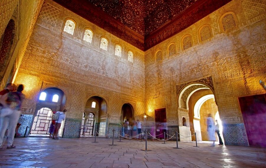 Granada: Alhambra and Nasrid Palaces Private Tour - Price and value: is $330 per person worth it?