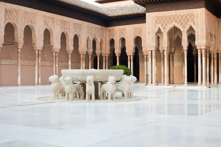 Granada: Alhambra and Nasrid Palaces Small Guided Tour - Why Alhambra feels different with a guide