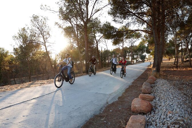 Granada: Alhambra and Sierra Nevada Sunset Views by E-Bike - Stop 4: Sacromonte Cave Houses and Flamenco Traditions from the Right Angle
