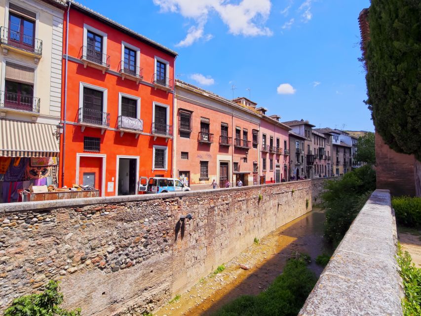 Granada: Alhambra, Cathedral, Royal Chapel and Albayzin tour - Key points before you go