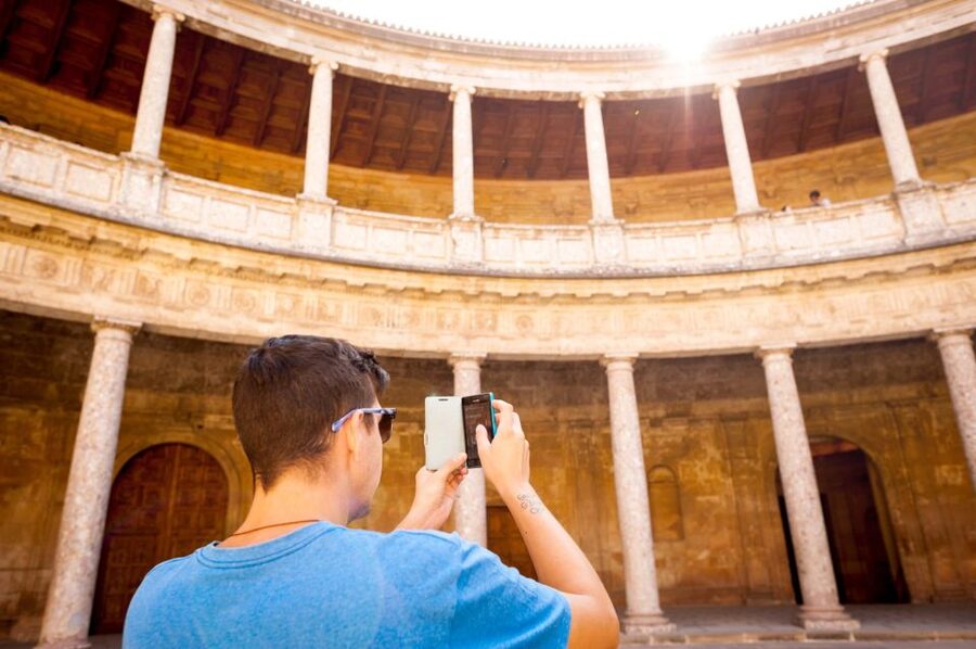 Granada: Alhambra Entry Ticket with Audio Guide - Using the GPS Audio Guide Without Losing Your Mind