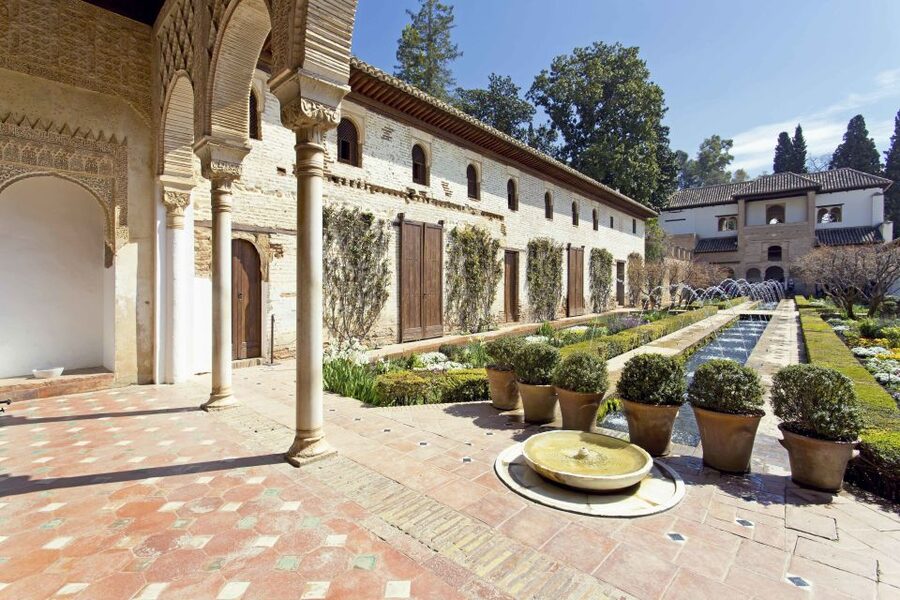 Granada: Alhambra Fast-Track Guided Tour - Your ticket access: Mosque Baths and what you might do after