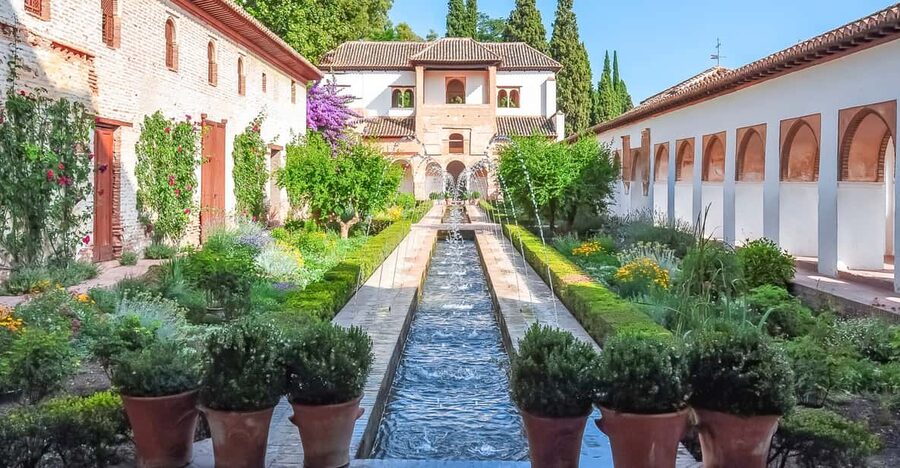 Granada: Alhambra Gardens and Generalife Ticket - Tickets and time slots: how to plan when Nasrid Palaces matter