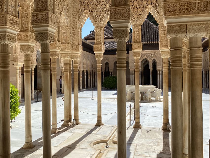 Granada: Alhambra & Generalife Fast-Track Guided Tour - Practical tips so your tour feels smooth instead of rushed
