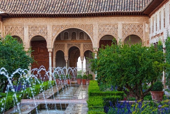 Granada: Alhambra Guided Tour including Nasrid Palaces - Price and Value: What $54.44 Buys You