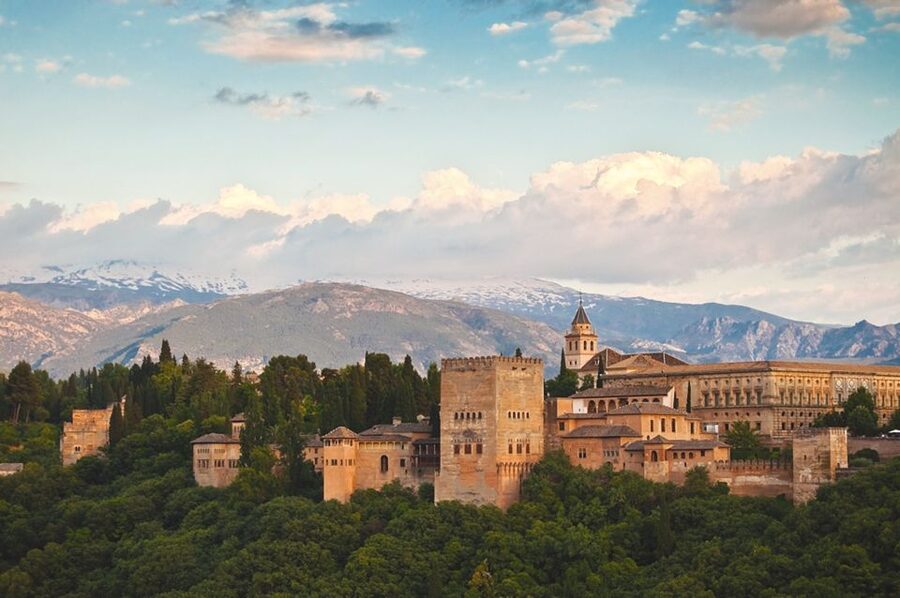 Granada: Alhambra Guided Tour with Nasrid Palaces - Why This Alhambra Tour Makes Sense for a Short Visit