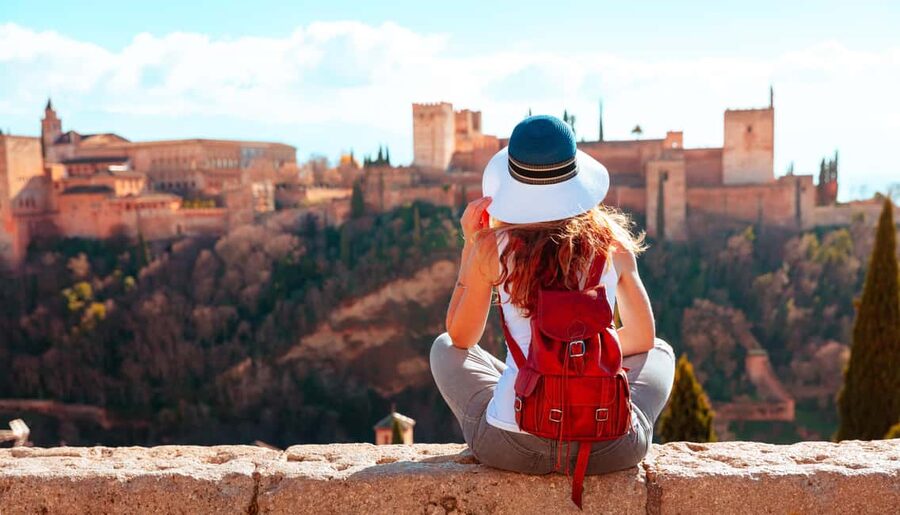 Granada: Alhambra Guided Tour with Nasrid Palaces & Gardens - Skip-the-line entry to the right Alhambra tickets