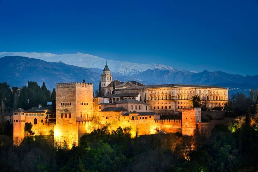 Granada: Alhambra, Nasrid, and Generalife Private Tour - Key things to know before you go