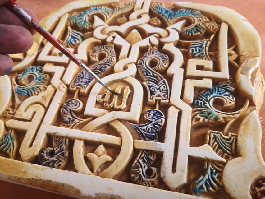 Granada: "Alhambra´s Craft Workshop" - Your 2-hour plan: choose a craft and follow the pros