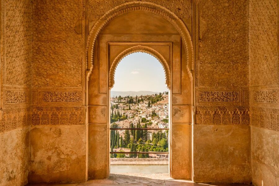 Granada: Alhambra Ticket and Guided Tour with Nasrid Palaces - Medina, Mudéjar style details, and how to read the buildings