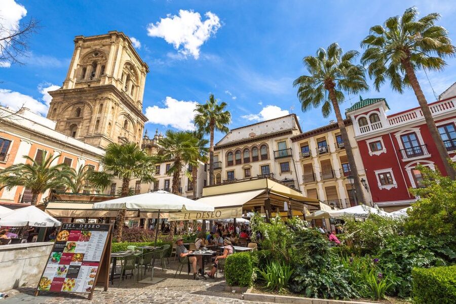 Granada: Cathedral and Royal Chapel Guided Tour with Tickets - Why Granada Cathedral and the Royal Chapel still feel like a power couple