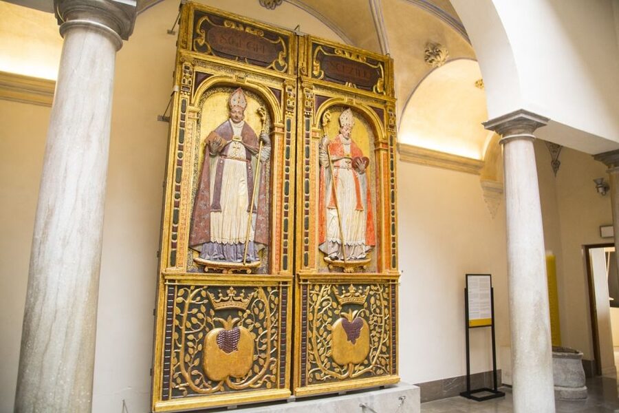 Granada: Cathedral Guided Walking Tour - Meeting at Plaza Bib Rambla and getting inside without the hassle
