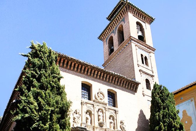 Granada: City center and Albaicin Private Tour - Alcaicería: stepping back into the Nasrid Kingdom