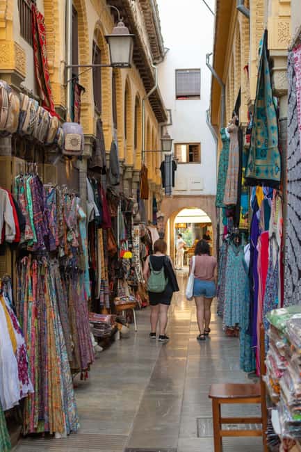 Granada Citycenter&Albayzin - Plaza Isabel la Católica, the Best Way to Start With Direction
