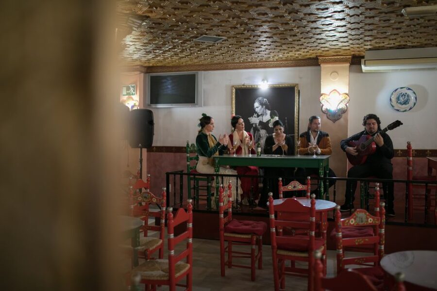 Granada: Flamenco Show at Tablao Flamenco Albayzín - The show itself: cante, toque, baile with 12 artists
