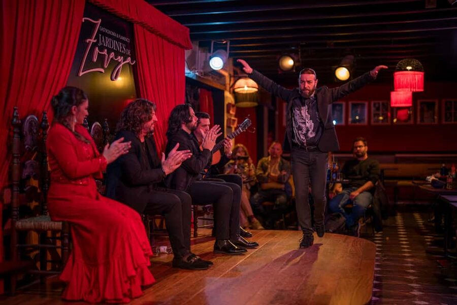 Granada: Flamenco Show in Albaycin - Jardines de Zoraya - Food Options, Garden Dining, and How to Time It Right