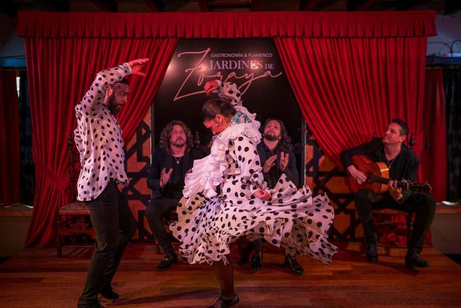 Granada: Flamenco Show in Albaycin - Jardines de Zoraya - Getting There in the Albaycín Evening