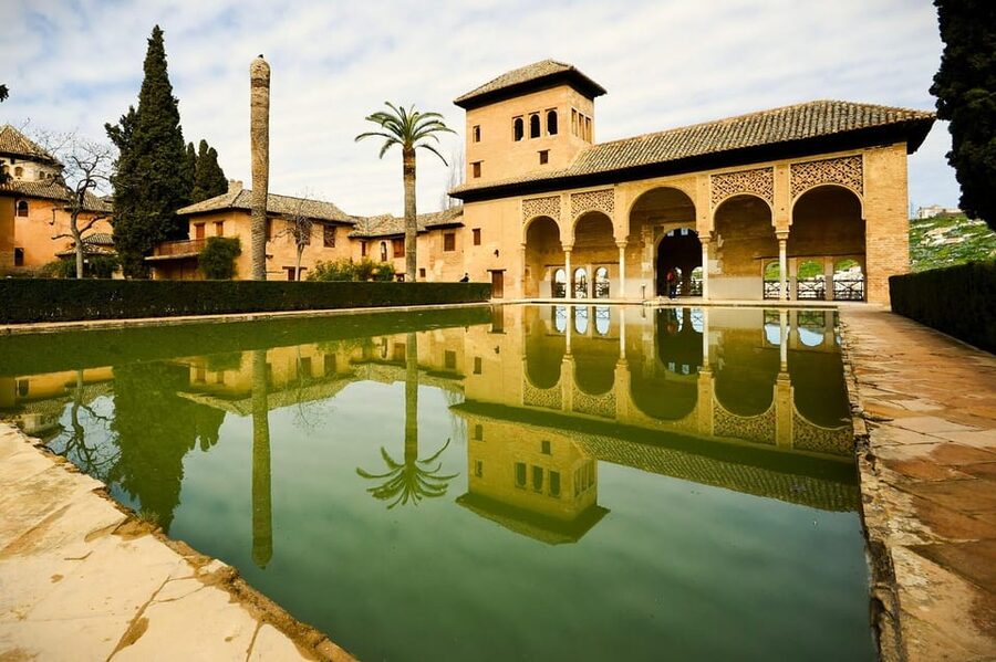 Granada: Full Alhambra Premium Guided Tour with Tickets - What you learn from the myths, legends, and “why it’s here” details