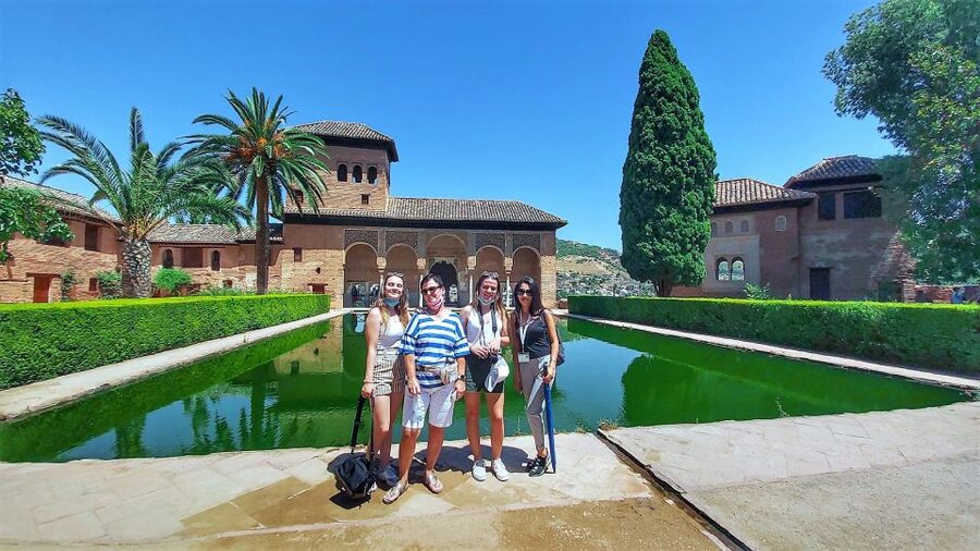 Granada: Full Alhambra Premium Guided Tour with Tickets - Nasrid Palaces: the signature loop you will remember