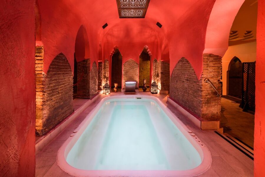 Granada: Hammam Experience with Massage at Baños de Elvira - Baños de Elvira Hammam: Moorish Rooms at the Foot of the Albaycín