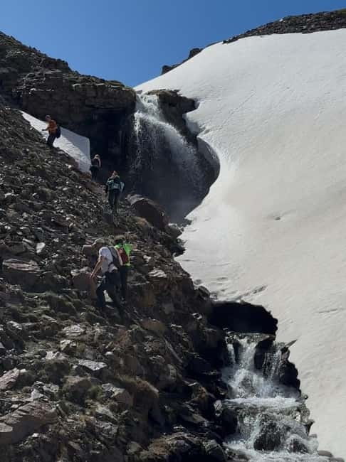 Granada: High Sierra Nevada Hiking Tour to 3000 Meters - Getting Up There: The Van Ride and Why It Matters
