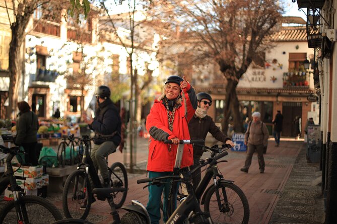 Granada Highlights Tour with Tapas Breaks by Electric Bike - Albaicin: UNESCO Old Town and Granada’s Most Famous Lookout