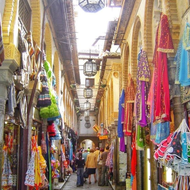 Granada in full: Albaicin & the Historic Centre - Plaza de San Nicolás and Paseo de los Tristes: the photo time that earns its keep