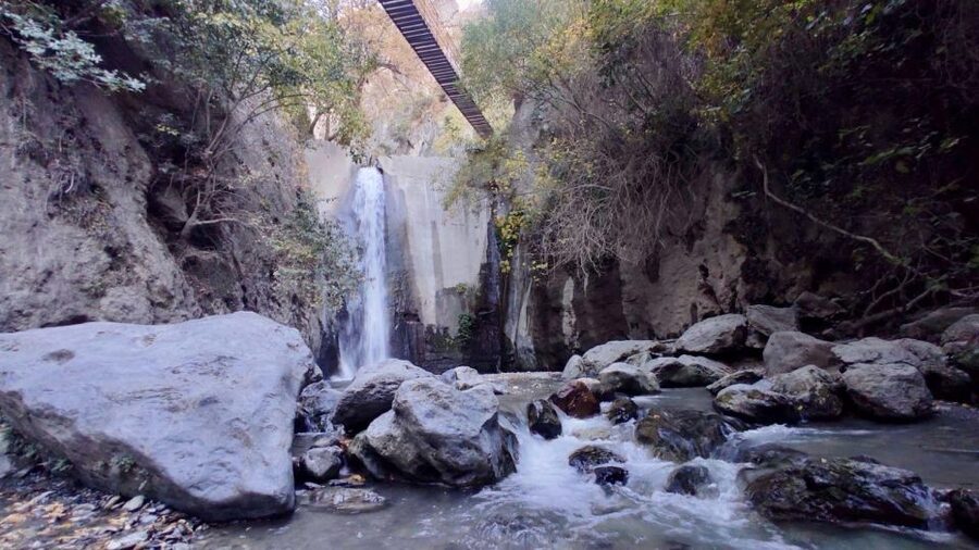 Granada: Los Cahorros Guided Afternoon Hiking Tour - English-Speaking Guides and the Small Group Advantage