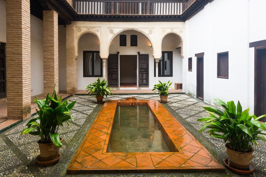 Granada: Moorish Monuments Entrance Tickets - Casa Morisca de Horno de Oro: Moorish house charm plus Alhambra views