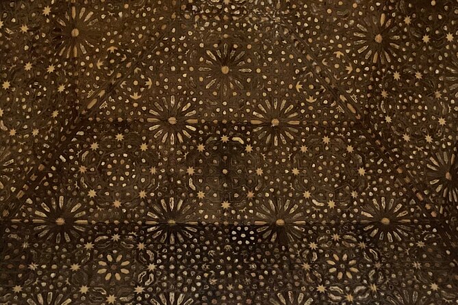 Granada Private Alhambra Tour includes Nazaries Palaces - Practical prep before you go to the Alhambra