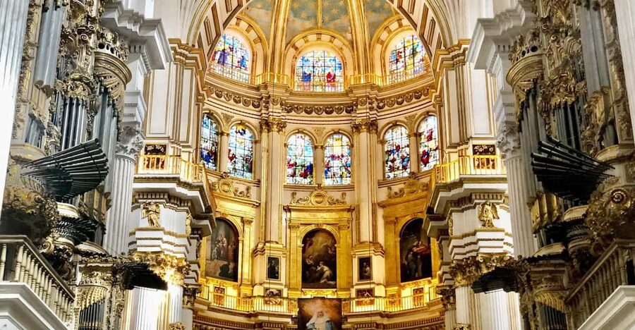 Granada: Private Cathedral and Royal Chapel Tour - Granada Cathedral: a major symbol of Christianity in Spain