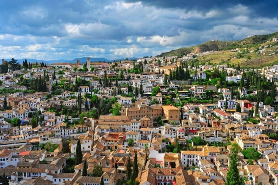 Granada: Private custom tour with a local guide - Price value: $53 per person for a guide-driven day