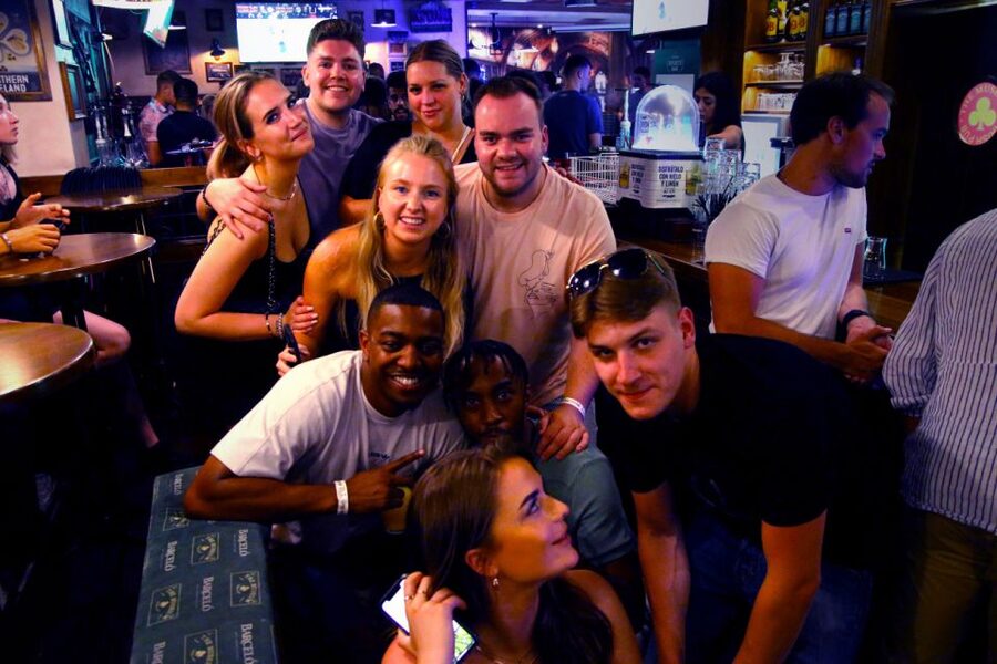 Granada: Pubs & Clubs Crawl with Drinks & Club Entry Ticket - Why this Granada crawl is a smart “night plan”
