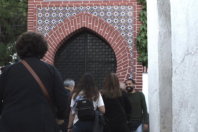 Granada's Hidden Treasures: Albayzin and Sacromonte Walking Tour - Albaicín on Foot: UNESCO-Linked Streets in a Short Time