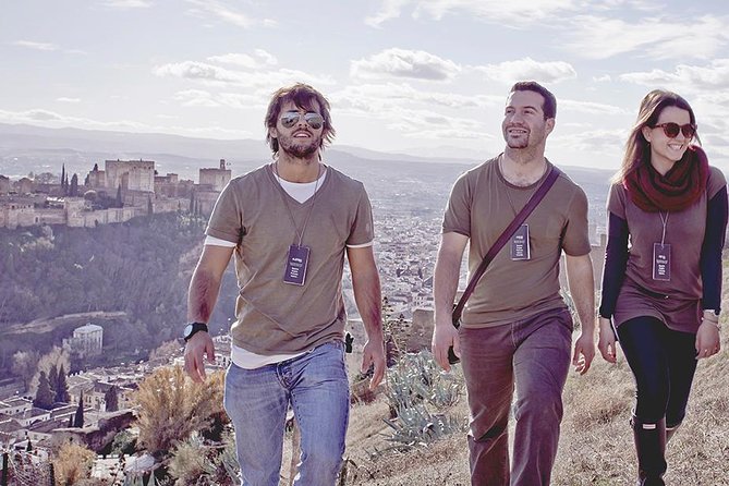Granada's Hidden Treasures: Albayzin and Sacromonte Walking Tour - Mirador de San Nicolás: The Alhambra Viewpoint That Lives Up to Its Fame