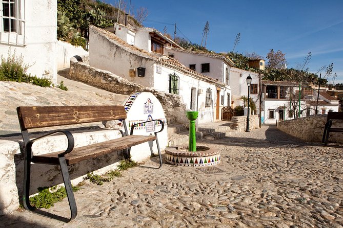 Granada: Sacromonte Private Tour - Stop 1: Sacromonte Quarter Hillside Walk (A Good Warm-Up)
