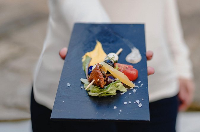 Granada Tapas and wine tour! - Why Granada tapas taste better on a guided crawl
