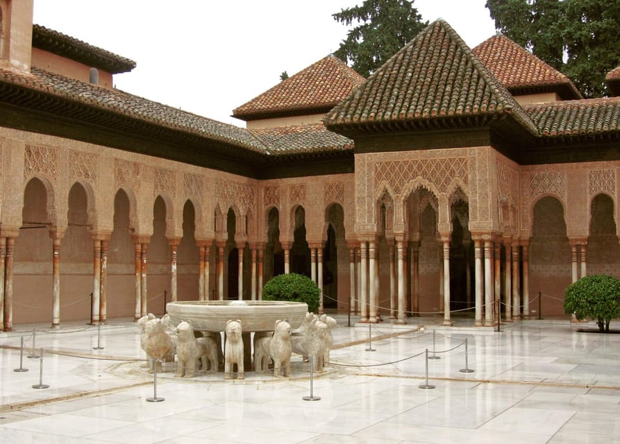 Granada: Tour of Alhambra, Generalife, and Nasrid Palaces - From P.º de la Sabica to Alcazaba, Torre de la Vela viewpoints