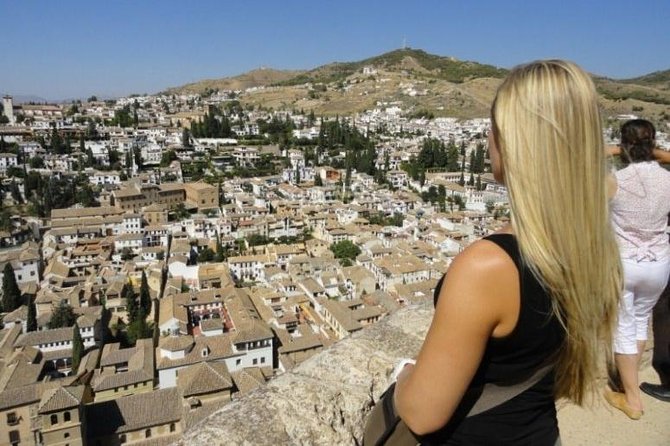 Granada Walking Tour: Albaicin and Sacromonte Quarters - Mirador de San Nicolás: the view and why it matters