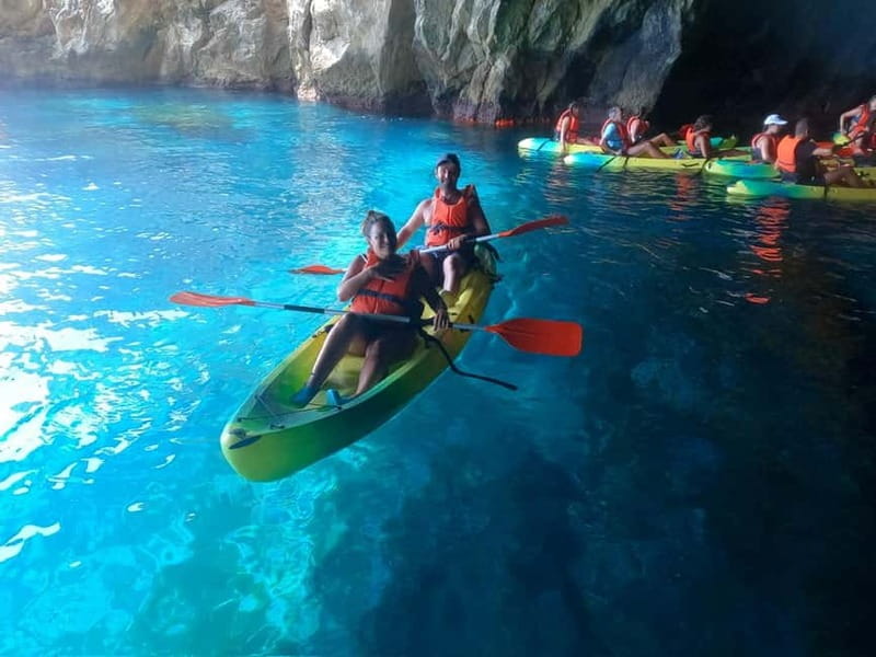 La Herradura: Kayak & Snorkel Tour to Cerro Gordo Reserve - What to bring for a smooth kayak and snorkel session