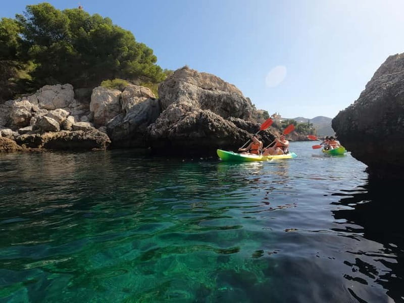 La Herradura: Kayak & Snorkel Tour to Cerro Gordo Reserve - The kayak portion: passing Maro-Cerro Gordo cliff views and cave passages