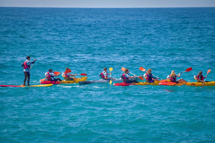 La Herradura: Kayak Tour in Cerro Gordo Natural Park - Entering Activ8You, Where the Kayak Adventure Starts