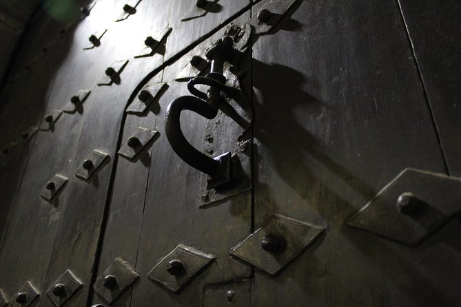 Legends and Mysteries Walk - A Night Walk Through Jaéns Legends and Love Stories
