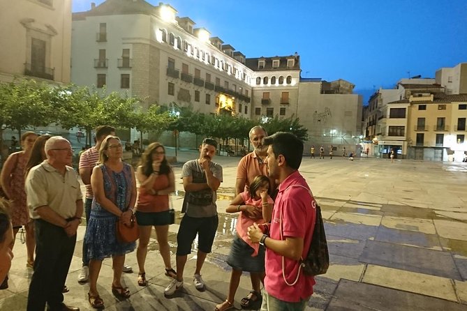 Legends and Mysteries Walk - Stop 1: Arco de San Lorenzo Exterior in About 10 Minutes