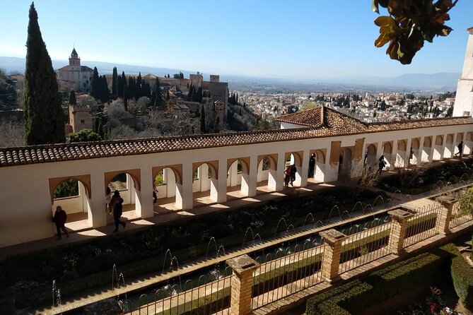 Legends of the Alhambra Tour with Tickets Included - Starting at P.º del Generalife, then letting the route do the work