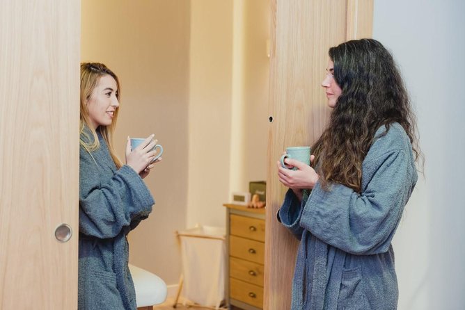 Massage Weekends and Holidays - What a 1-Hour Couple Massage Really Looks Like