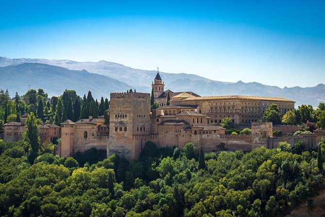 One-Way Private Transfer From/To Granada Airport - Meeting Your Driver in Granada Arrivals, Without the Guesswork