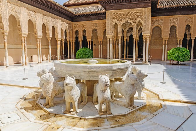Private 3-hour Alhambra tour with tickets - Exploring the Alhambra at your pace, without trying to do everything