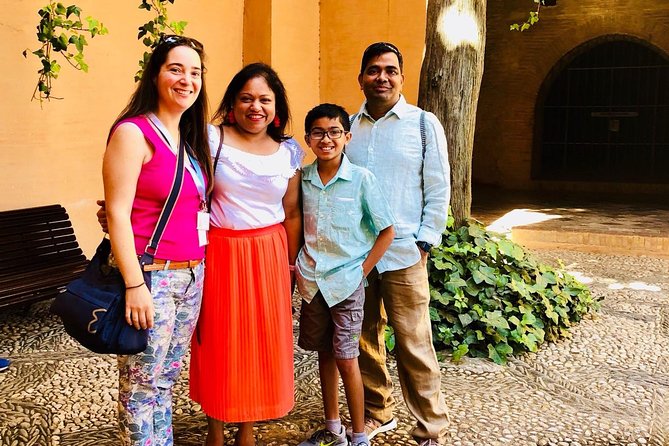 Private Alhambra Highlights Tour Including the Nasrid Palaces - Generalife Palace (Summer Palace Area): Where You Catch Your Breath